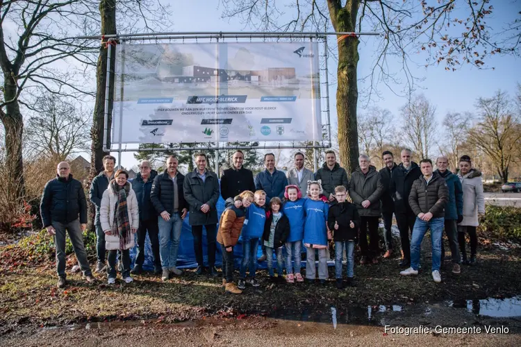 Onthulling bouwbord Multifunctioneel Centrum Hout-Blerick